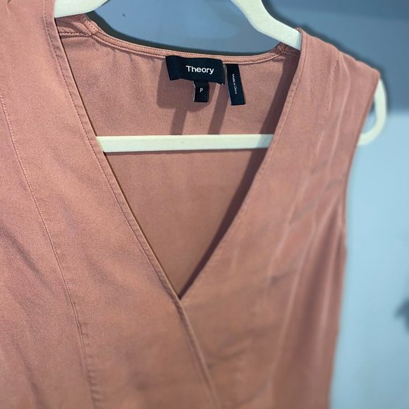 THEORY Classic Georgette Crossover Shell (Size: P) - Picture 3 of 3